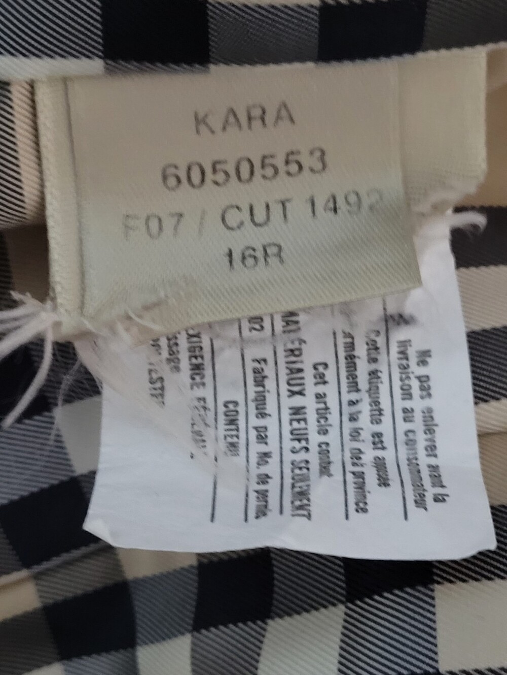 Burberry Vest Women's Size 16 White w Ribbed Knit Collar - Picture 7 of 10
